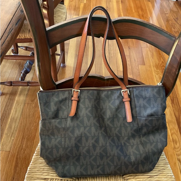 Michael Kors bag - Picture 2 of 4